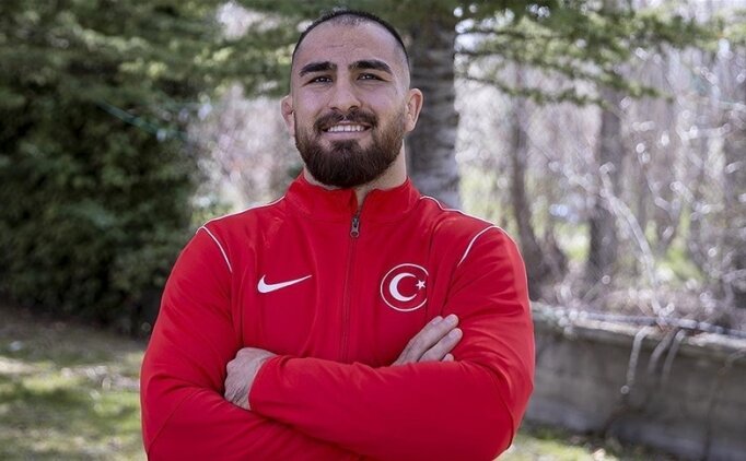 Milli g�re��i Feyzullah Akt�rk, bronz madalya kazand�