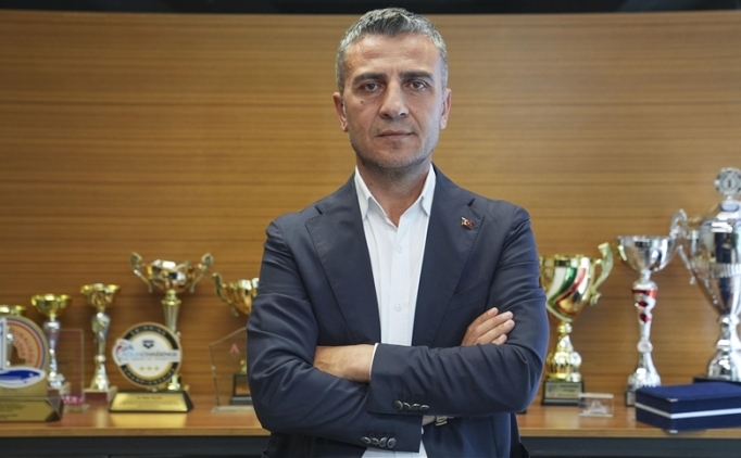 T�rkiye y�zmede 'yar��mac�' kimli�iyle sahnede