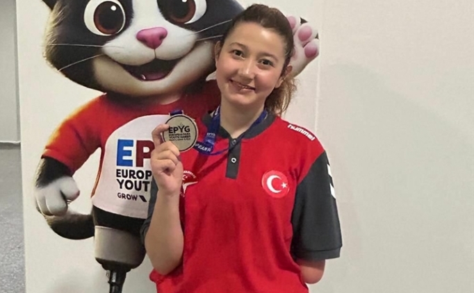 S�meyye Sude �ztun�'tan Avrupa Para Gen�lik Oyunlar�'nda g�m�� madalya