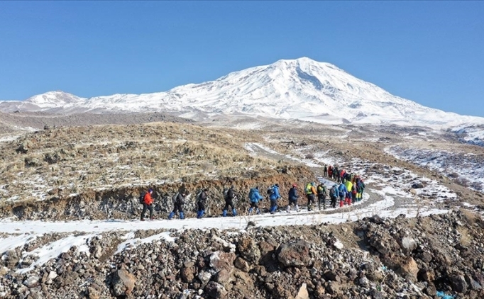 Karla kapl Ar Da etin kta da daclar arlyor