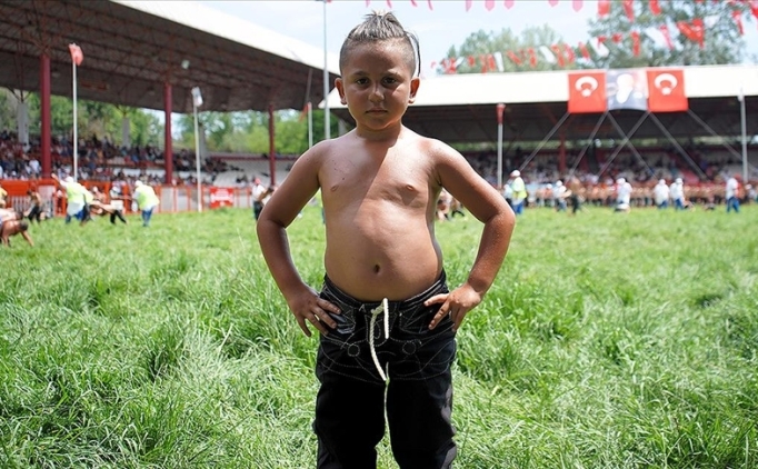 Sivas'ta 5 bini a�k�n minik g�re��i mindere ��kacak