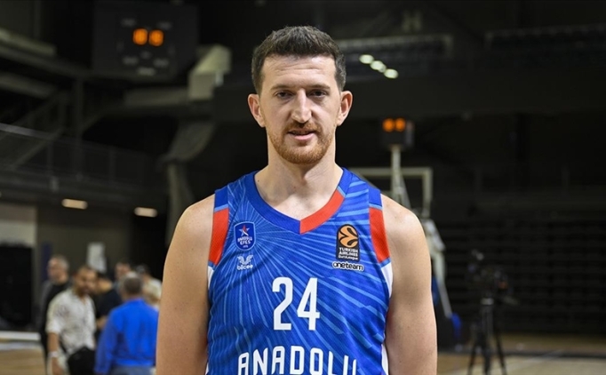 Anadolu Efes'te Ercan Osmani'nin s�zle�mesi 2 y�l uzat�ld�