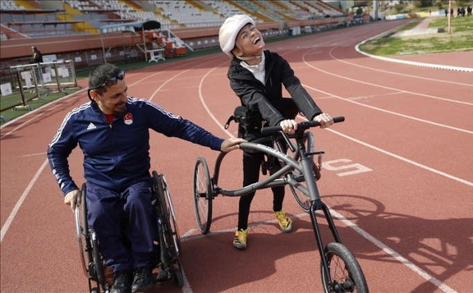 Serebral palsili sporcu Canan biniciliin ardndan atletizme de balad