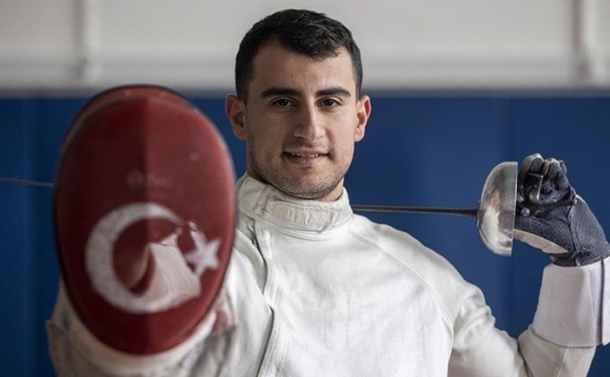 Milli para eskrimci Hakan Akkaya, D�nya Kupas�'nda bronz elde etti!