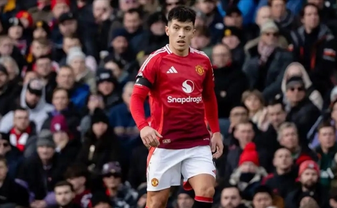 Manchester United'da Lisandro Martinez sezonu kapatt�