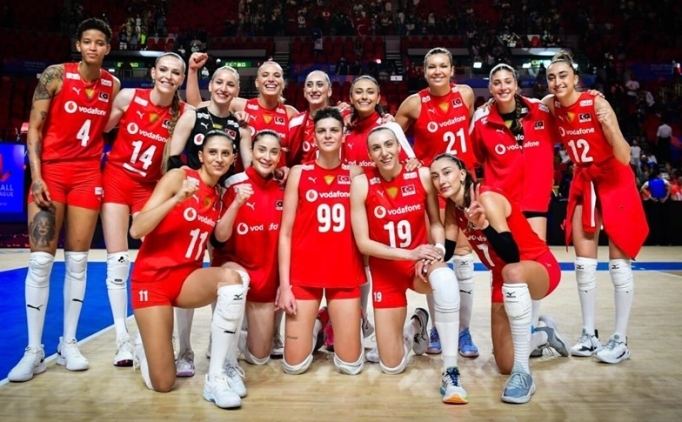 A Milli Kad�n Voleybol Tak�m�, �in'e gitti
