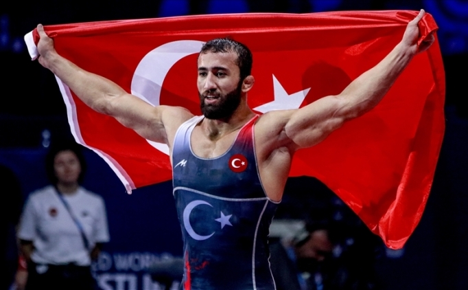 Murat F�rat ve Burhan Akbudak, Avrupa G�re� �ampiyonas�'nda 3'�nc�l�k ma��na ��kacak