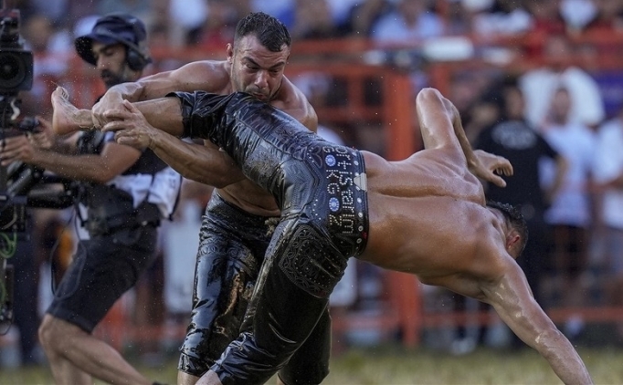 Yusuf Can Zeybek, K�rkp�nar'da kemerin s�rekli sahibi olabilir