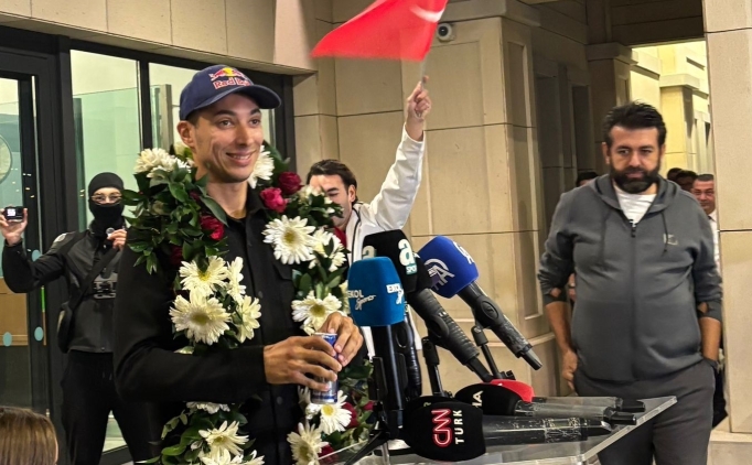 Toprak Razgatlolu, 14 yanda kurduu hayalini gerekletirdi