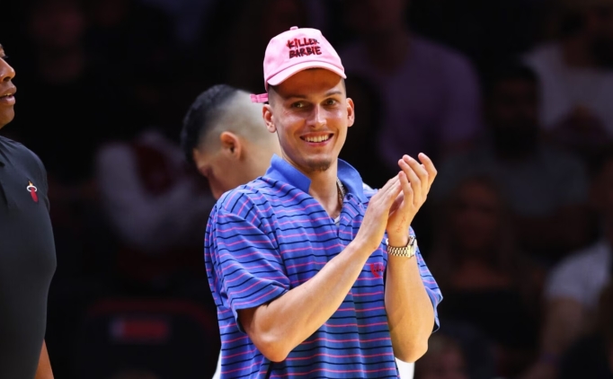 Herro, ayak bile�i ameliyat� sonras� bu gece d�n�yor