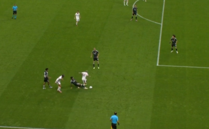 Galatasaray'�n gol� iptal oldu!