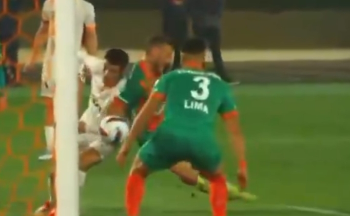 Galatasaray'da penalt� itiraz�!