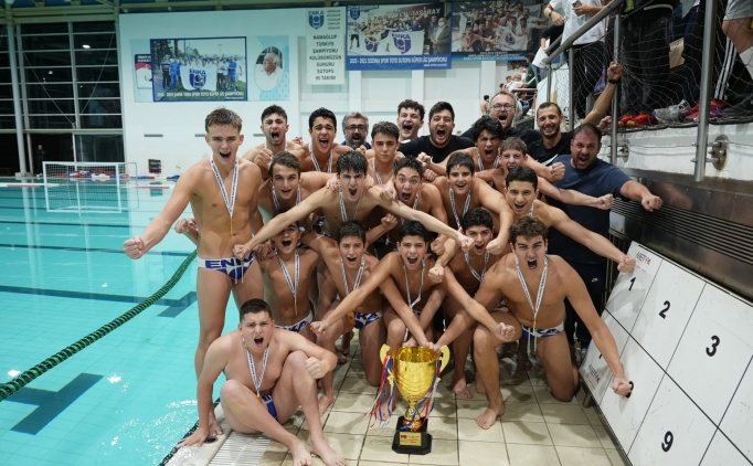 ENKA, 16 Ya Alt Erkekler Cumhuriyet Kupas'nn ampiyonu oldu