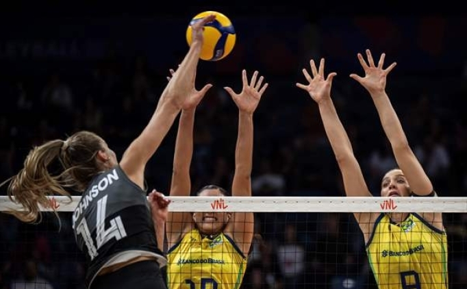 Voleybol Milletler Ligi'nde Brezilya, Kanada'y� ge�ti