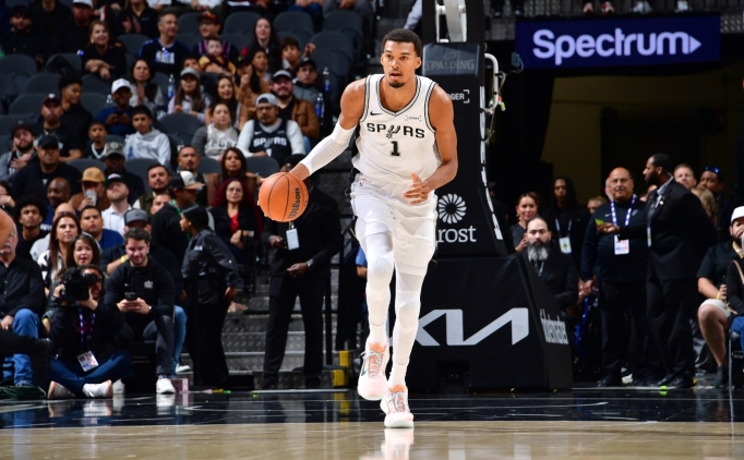 Wemby son d�nemdeki d����� a��klad�: 'Oyun �u an bana daha h�zl� geliyor'