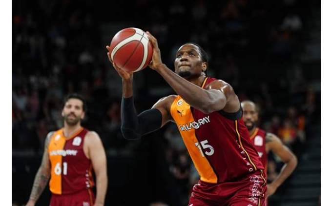 K�z�ly�ld�z, Galatasaray'�n y�ld�z� Izundu'nun pe�inde!