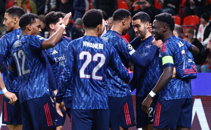 Arsenal, rekorlar krd gecede rahat kazand!