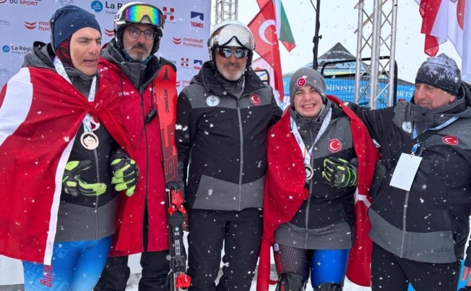 Milli zel sporcular, VIRTUS Dnya Kayak ampiyonas'nda 2 madalya kazand