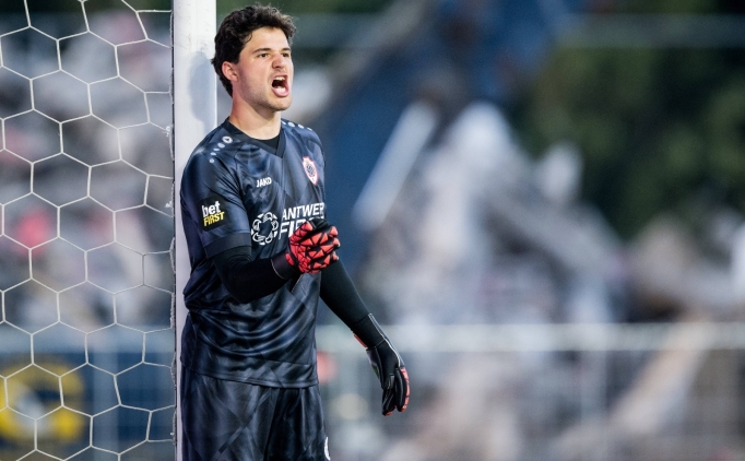 Manchester United, Senne Lammens i�in temasa ge�ti