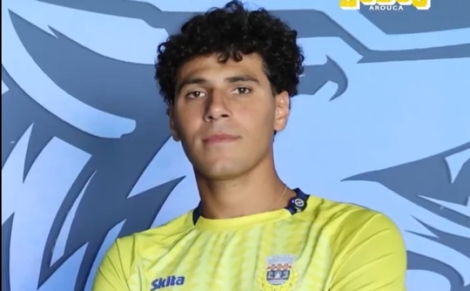 Fenerbahe, Omar Fayed'i Arouca'ya kiralad