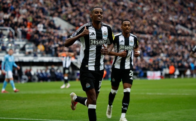 Liverpool ��ld�rd�: Isak ve Guehi!