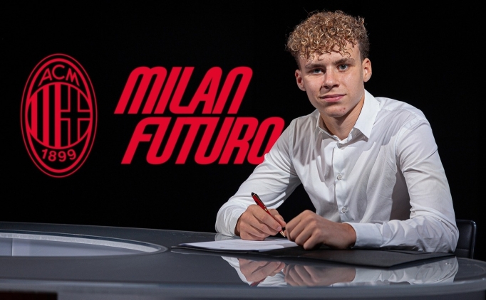 Zlatan Ibrahimovic'in o�lu Vincent, Milan ile profesyonel s�zle�me imzalad�