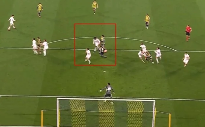 Fenerbah�e, VAR'la penalt� kazand�!