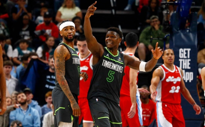 Wolves, Grizzlies'i 52 say�l�k tarihi periyotla devirdi!