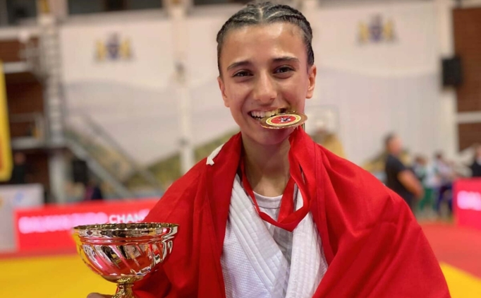 Yunusemreli Rabia'dan altn madalya