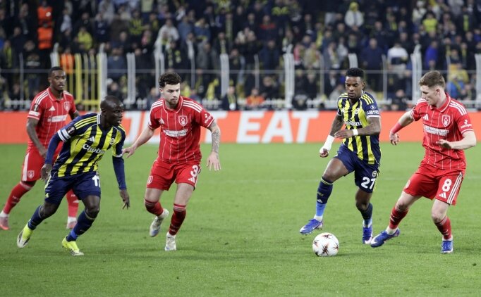 Fenerbah�e Kad�k�y'de sevinemiyor