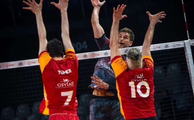 Ziraat Bankkart, Galatasaray kar��s�nda avantaj� yakalad�!