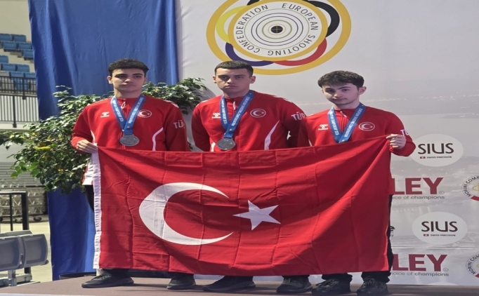 Eren Kalfa'dan alt�n madalya!