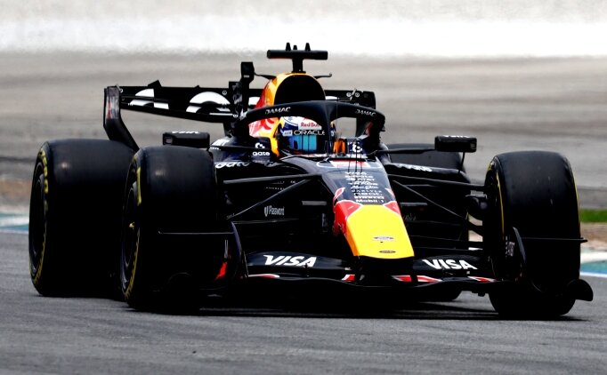 Max Verstappen bu sezon ilk kez kazand�!