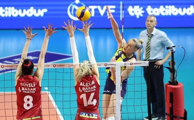Voleybol Sultanlar Ligi'nde Galatasaray-Fenerbah�e derbisi