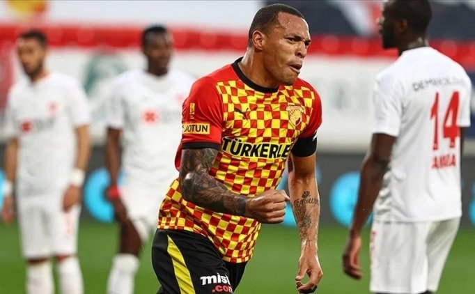 Titi'den Be�ikta� itiraf�: '�mzaya �ok yakla�m��t�m'