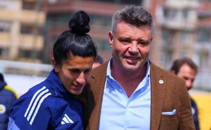 Ba�kan Saran, Kad�n tak�m�n� ziyaret etti