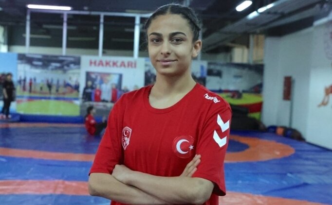 Havin Sel�uk, g�re�teki ba�ar�lar� ile g�z dolduruyor