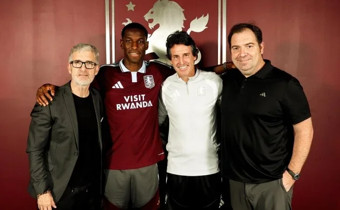 Aston Villa, Nicolas Jackson'� duyurdu
