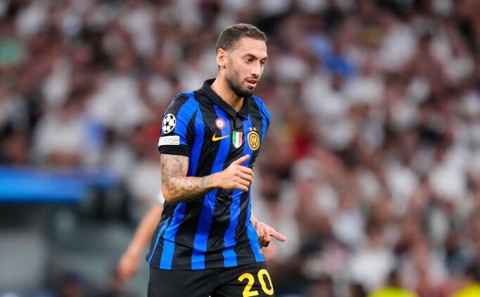 Inter'de Hakan �alhano�lu i�in geri d�n�� haz�rl���