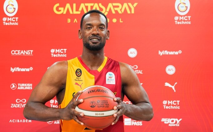 Dyshawn Pierre'den �ampiyonluk mesaj�