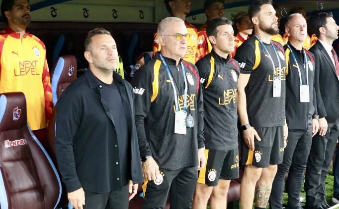 Galatasaray'da k�rm�z� kart tepkisi!
