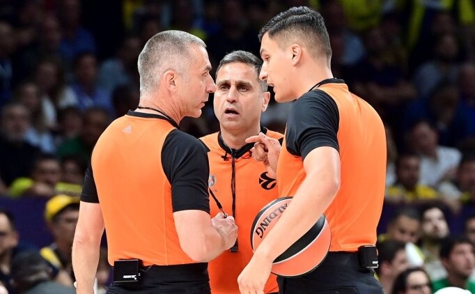 EuroLeague'de D�rtl� Final ma�lar�n�n hakemleri a��kland�