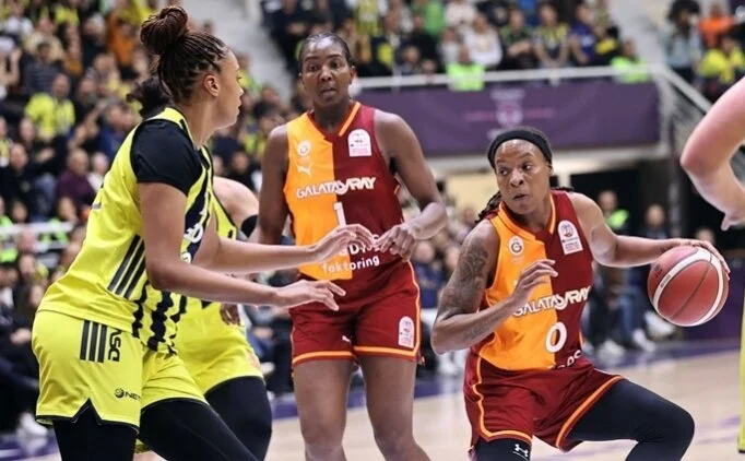 Kad�nlar Basketbol S�per Ligi'nin 'zirvesinde' derbi heyecan�