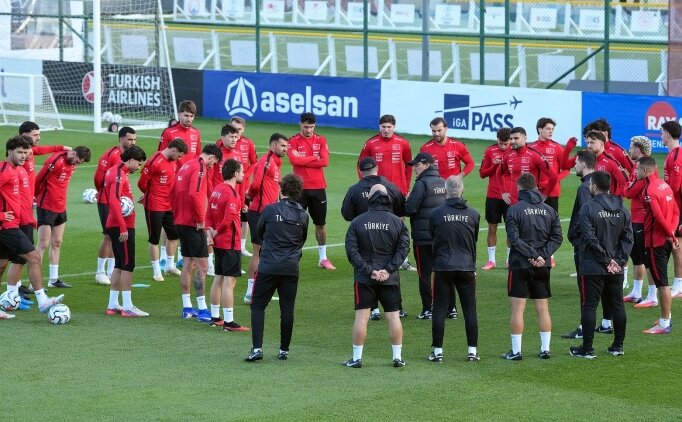 A Milli Tak�m'da iki isim idman� tamamlayamad�