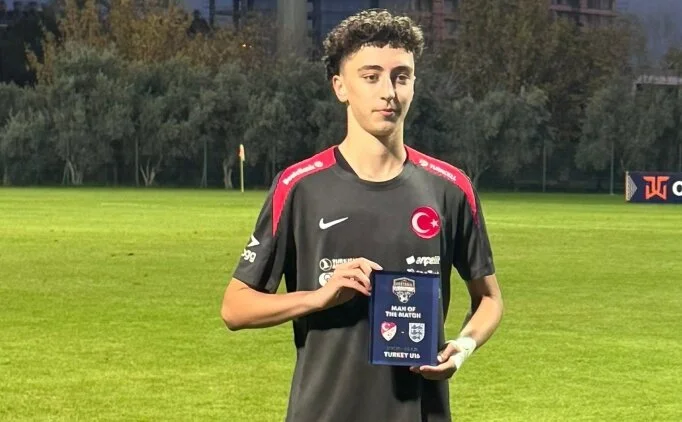 Juventus'a bir T�rk daha: 16 ya��ndaki milli golc�!