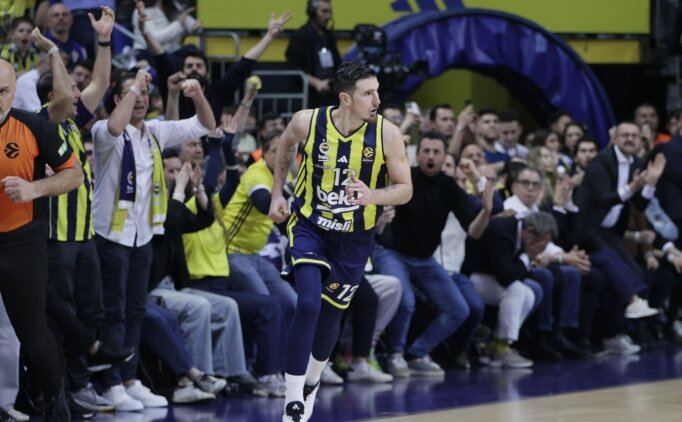Fenerbah�e Beko'da Nando De Colo sakatland�!