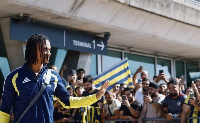 Fenerbah�e kafilesi Lyon'a geldi
