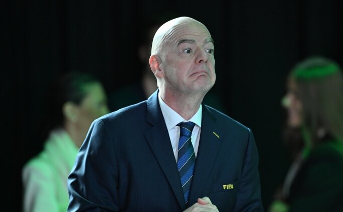 FIFA'dan 3 T�rk kul�b�ne transfer yasa��!