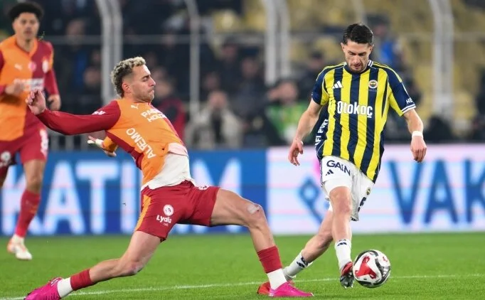 Galatasaray - Fenerbah�e derbisi saat 18.45'e al�nd�!