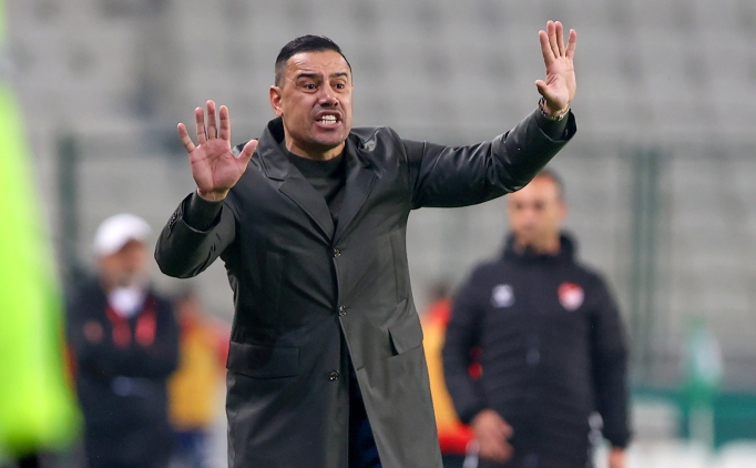 Konyaspor'da 4 imza tamam: S�rada o 2 b�lge kald�!